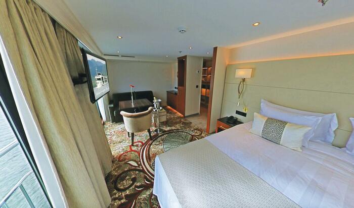 Accommodation on MS Treasures
